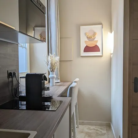 De Standing Au Coeur De Digione